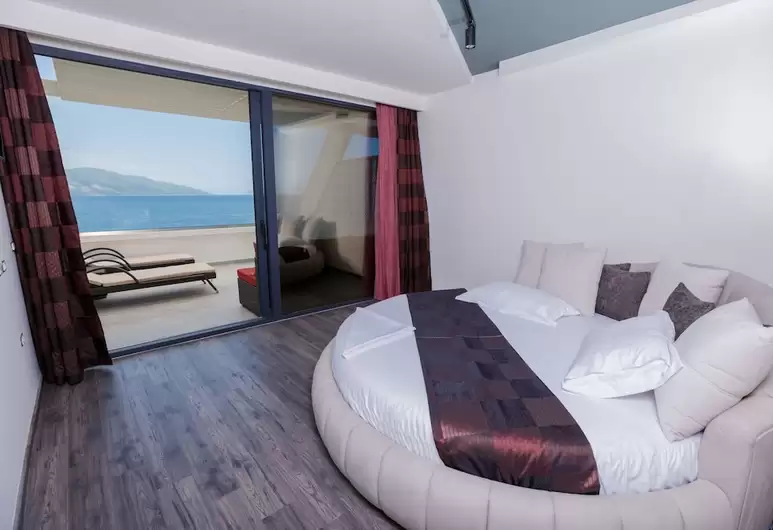 Deluxe Suite - Sea View